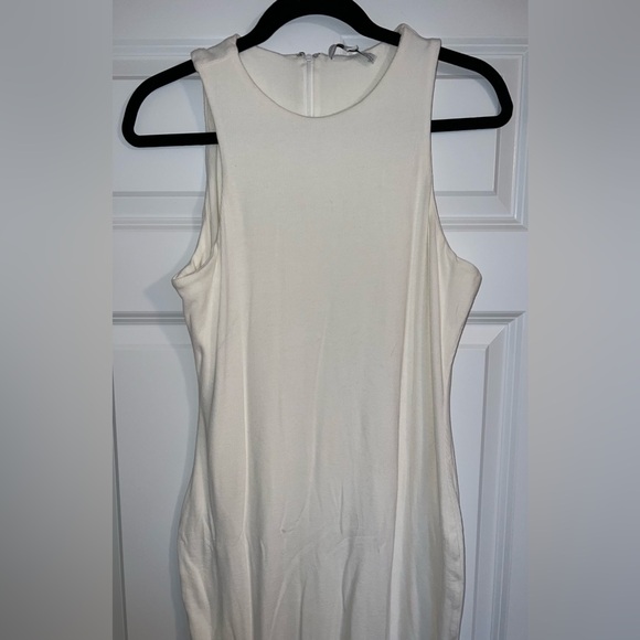 By Egreis Madani Dress - Picture 8 of 11